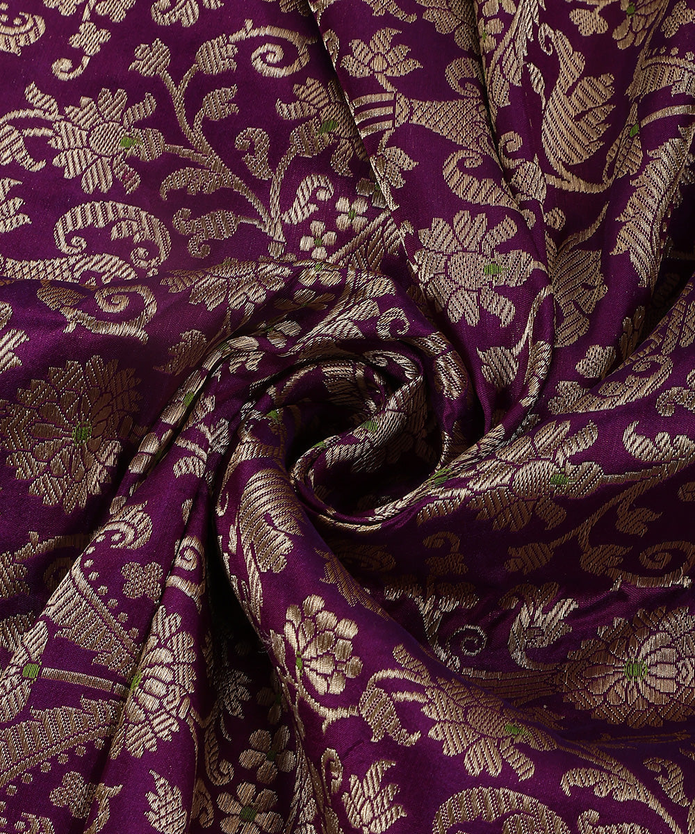 Purple_Handloom_Pure_Katan_Silk_Banarasi_Dupatta_With_Kadhwa_Border_And_Green_Meenakari_WeaverStory_05