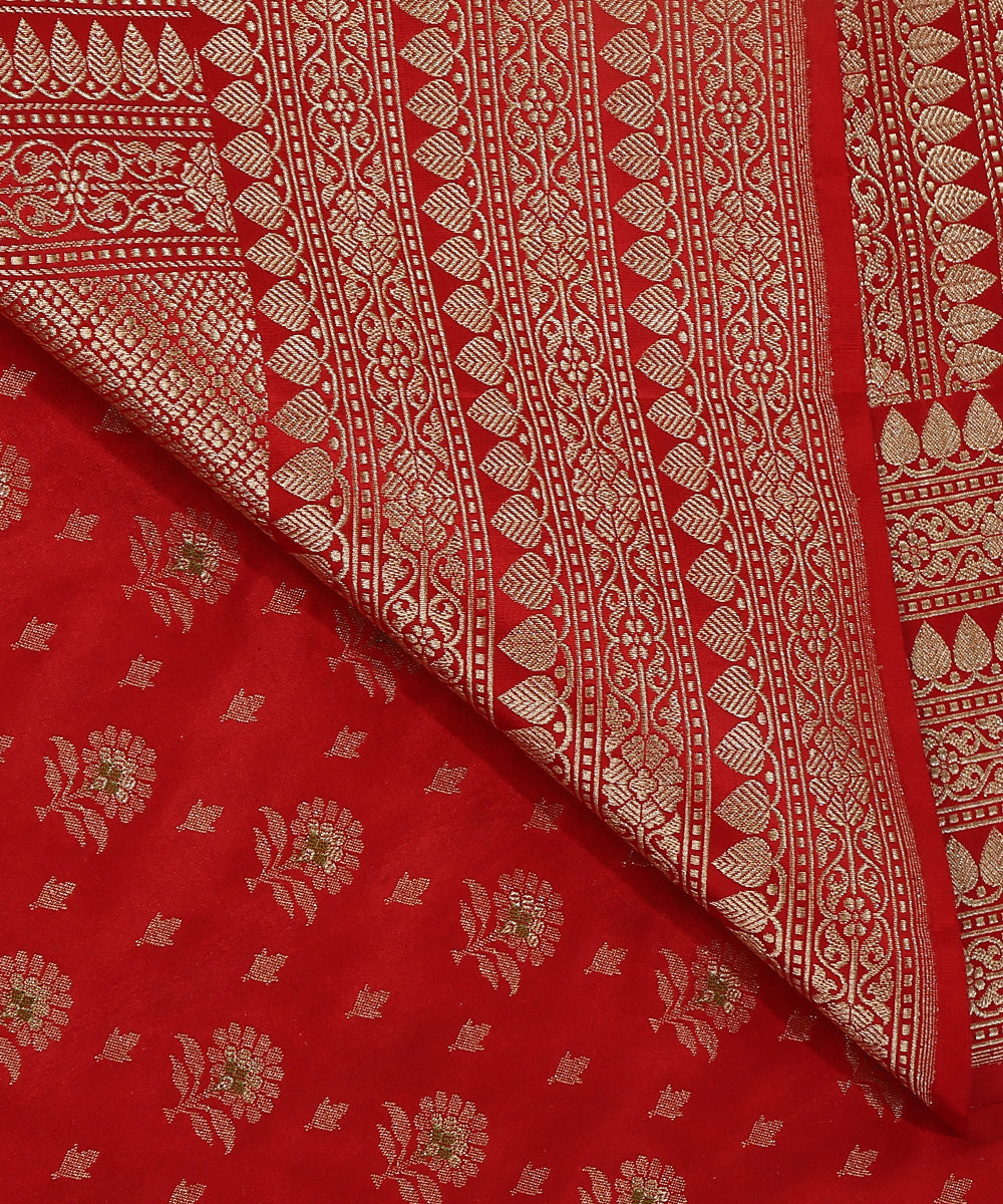Red_Handloom_Pure_Katan_Silk_Banarasi_Dupatta_With_Mughal_Meenakari_Booti_And_Kadhwa_Border_WeaverStory_04