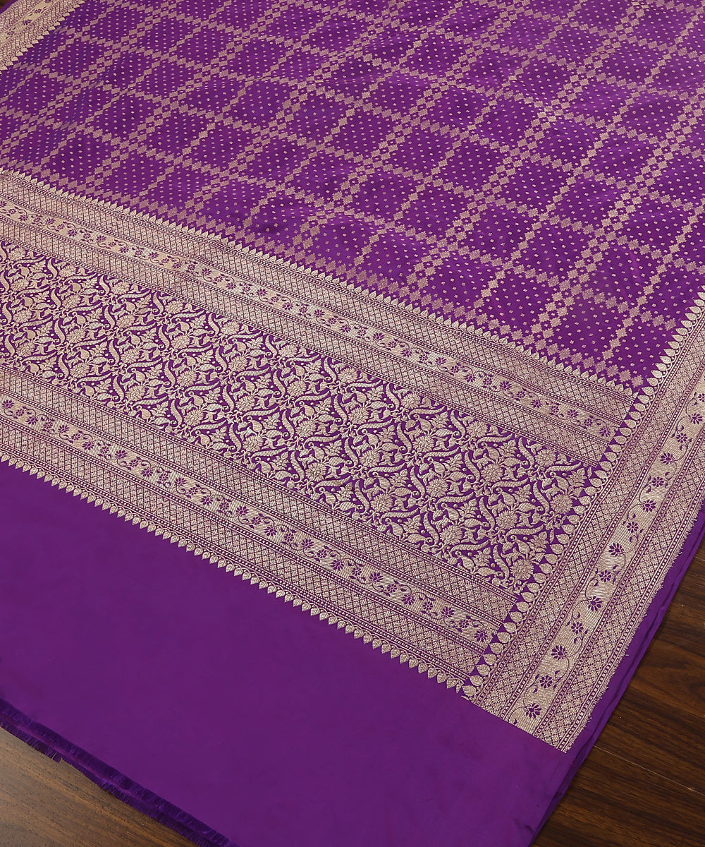 Handloom_Purple_Pure_Katan_Silk_Banarasi_Dupatta_With_All_Over_Zari_Pattern_And_Kadhwa_Border_WeaverStory_03