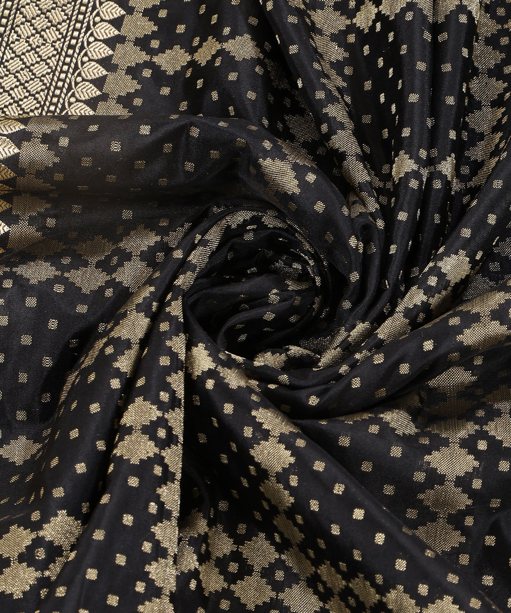Handloom_Black_Pure_Katan_Silk_Banarasi_Dupatta_With_Kadhwa_Border_And_All_Over_Zari_Pattern_WeaverStory_05