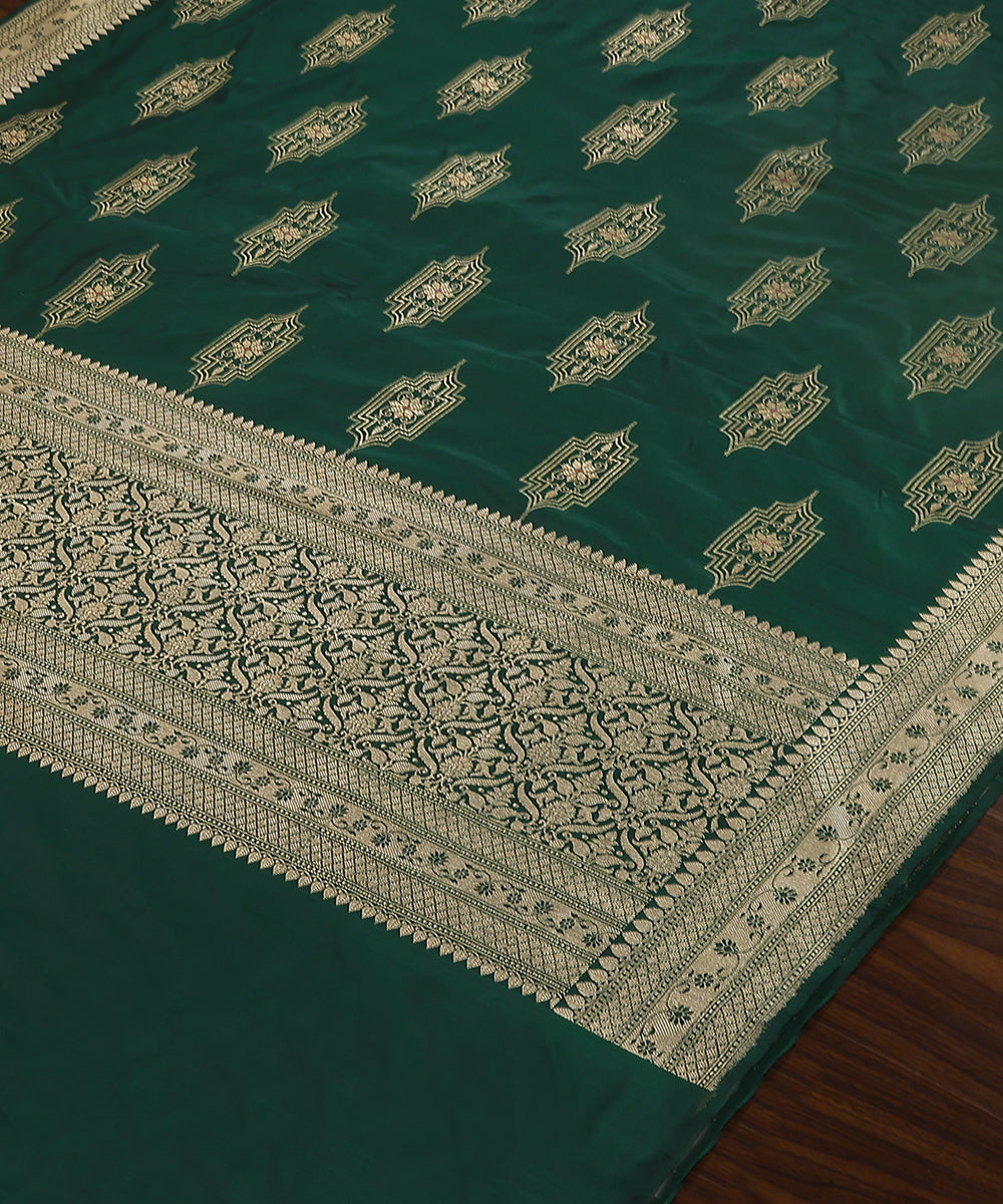 Green_Handloom_Pure_Katan_Silk_Banarasi_Dupatta_With_Boota_And_Kadhwa_Border_WeaverStory_03