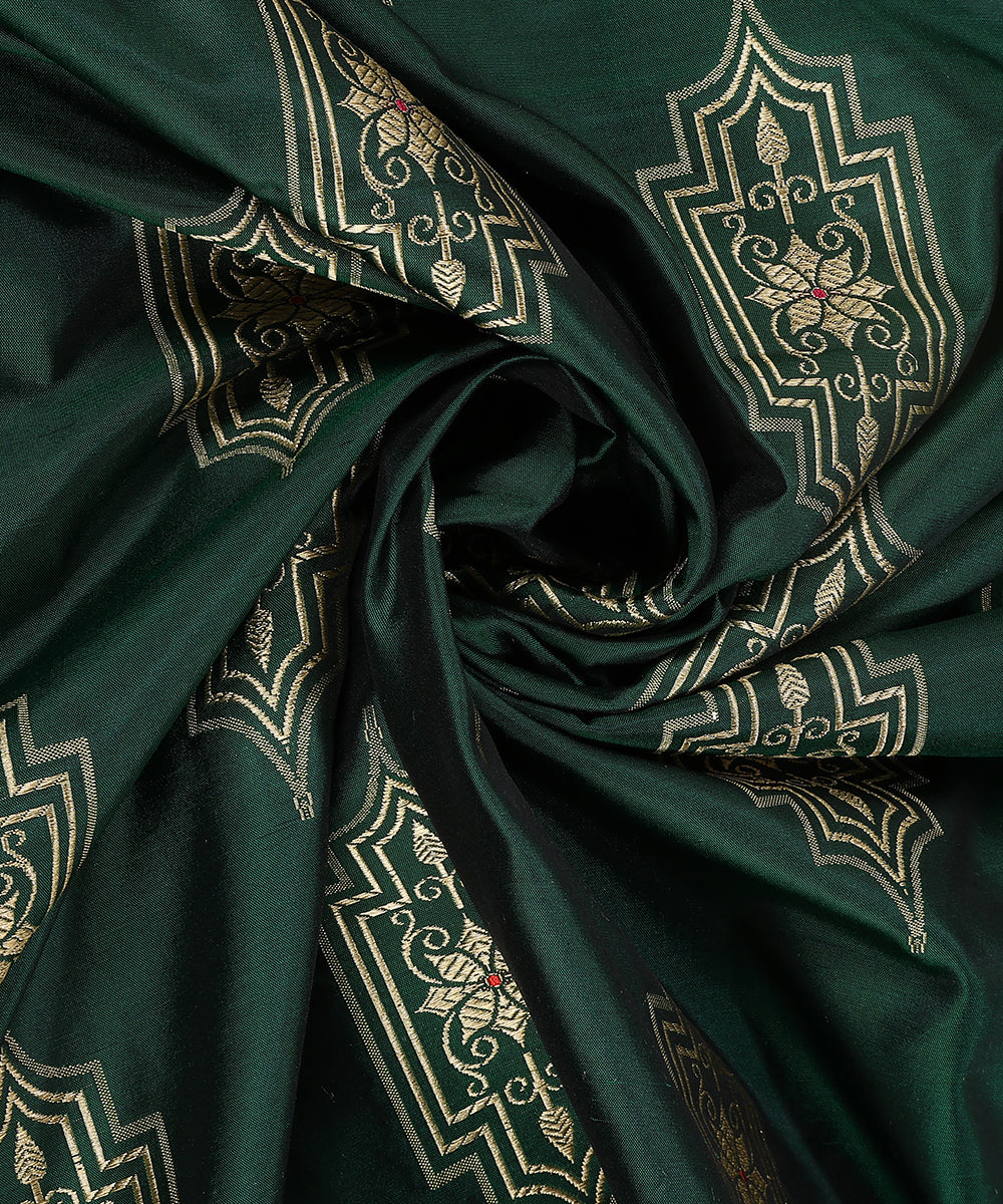 Green_Handloom_Pure_Katan_Silk_Banarasi_Dupatta_With_Boota_And_Kadhwa_Border_WeaverStory_05