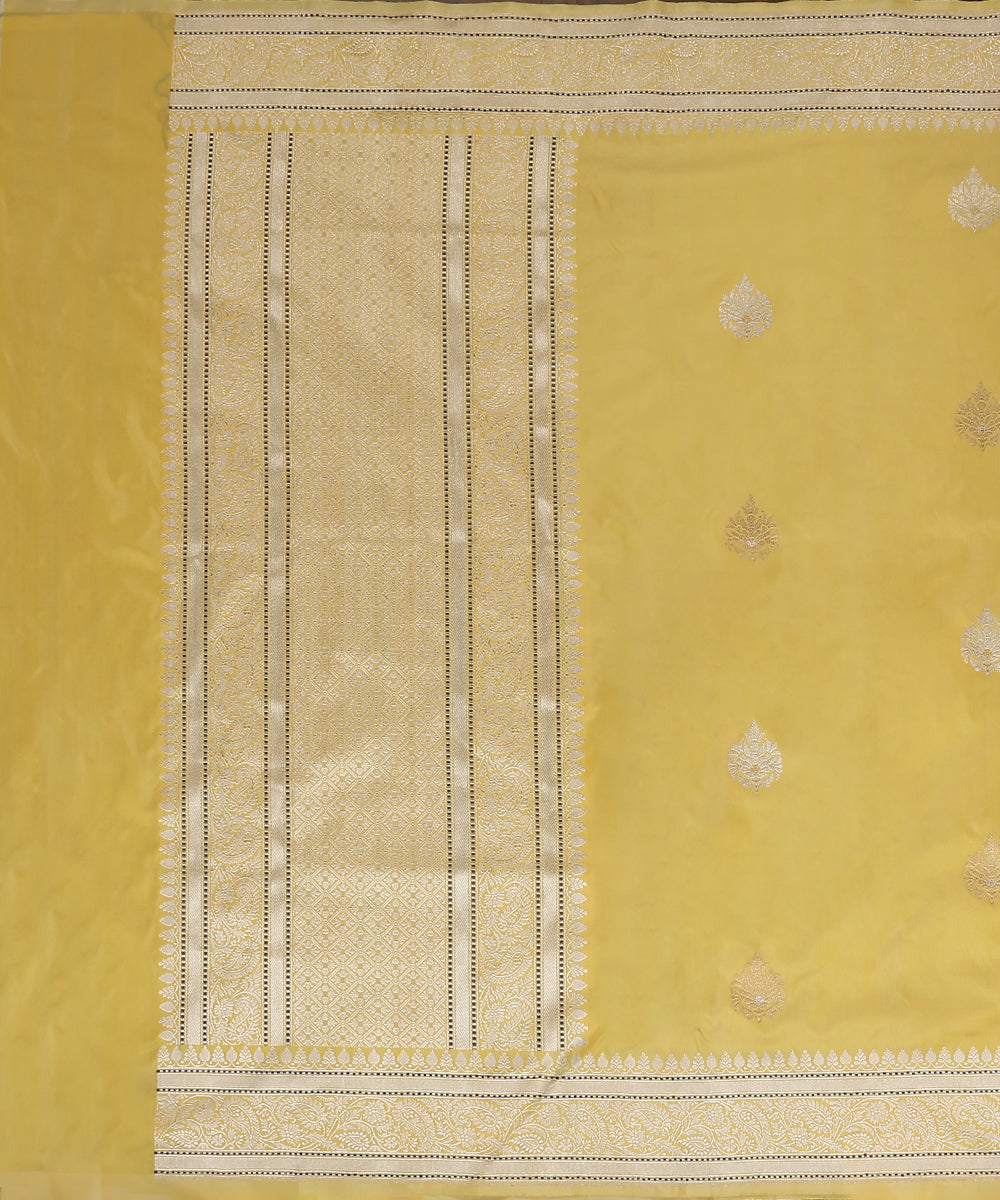 Yellow_Handloom_Pure_Katan_Silk_Banarasi_Dupatta_With_Gold_And_Silver_Zari_Boota_And_Kadhwa_Border_WeaverStory_02