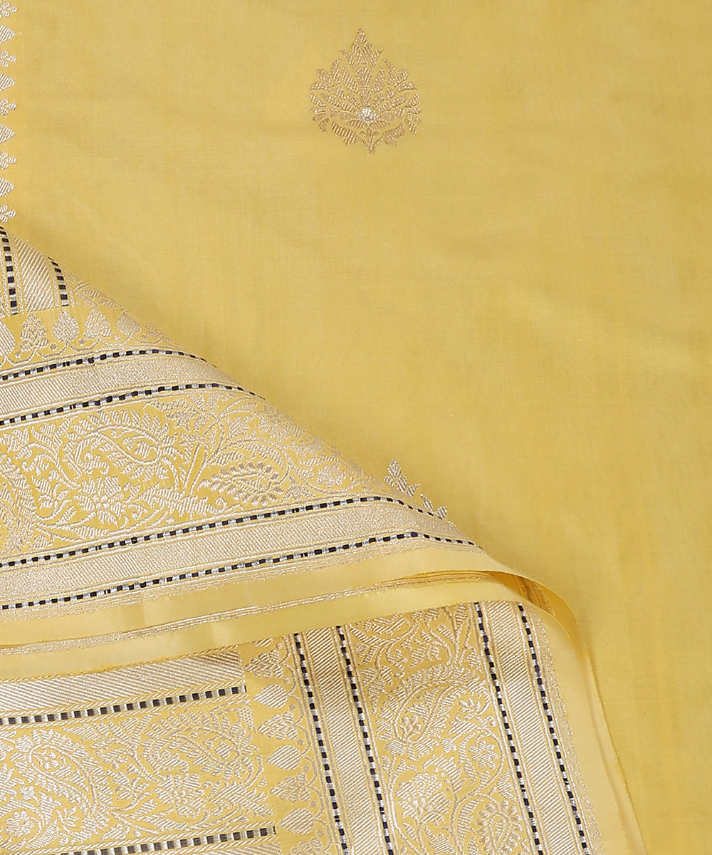 Yellow_Handloom_Pure_Katan_Silk_Banarasi_Dupatta_With_Gold_And_Silver_Zari_Boota_And_Kadhwa_Border_WeaverStory_04