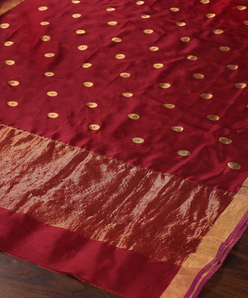 Maroon_Handloom_Pure_Chanderi_Silk_Dupatta_With_Asharfi_Boota_WeaverStory_02