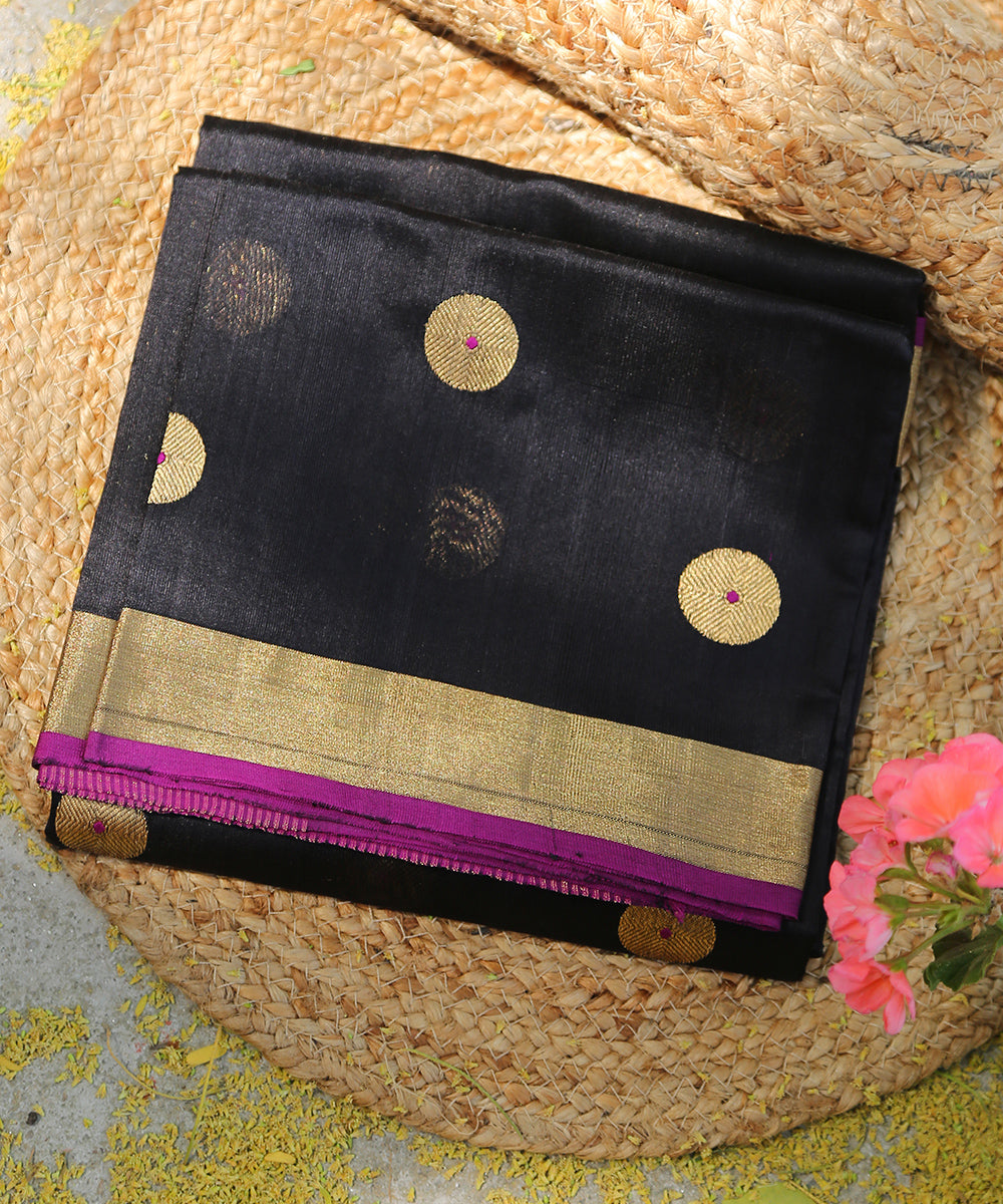 Handloom_Black_Eknaliya_Chanderi_Silk_Dupatta_With_Asharfi_Booti_WeaverStory_01