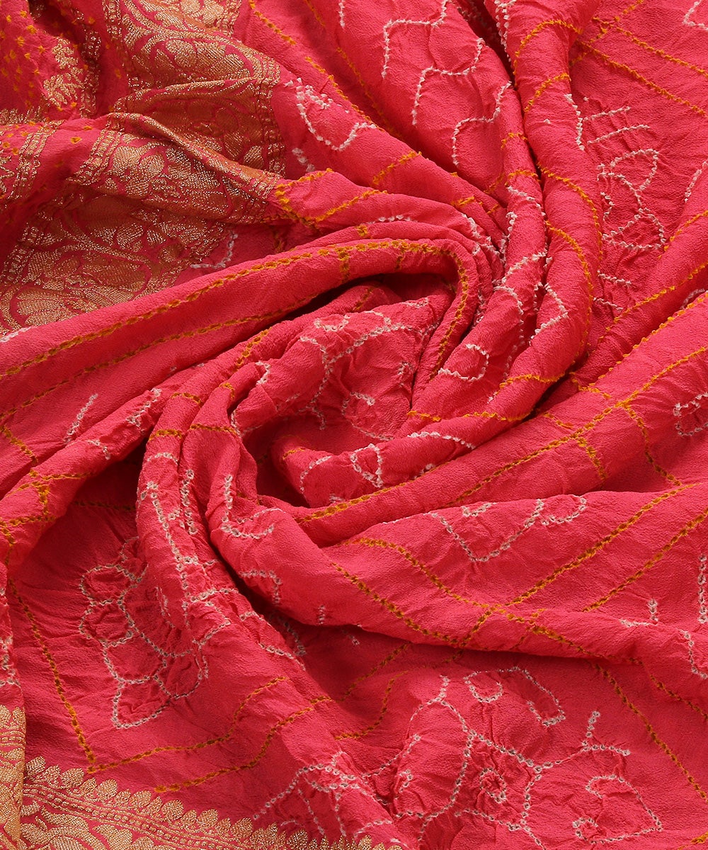 Handloom_Banarasi_Bandhej_Dupatta_in_Peach_with_Kadhwa_Floral_Motifs_WeaverStory_05