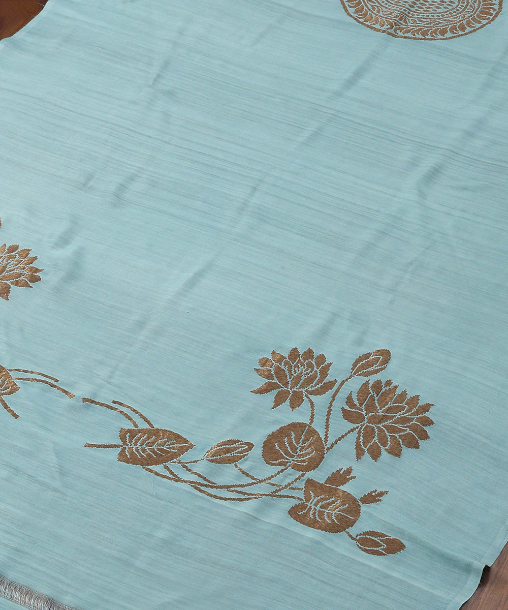 Light_Blue_Handloom_Moonga_Silk_Banarasi_Dupatta_with_Big_Floral_Boota_WeaverStory_04