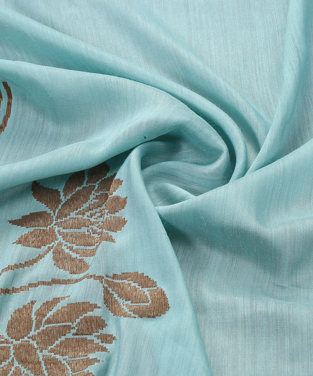 Light_Blue_Handloom_Moonga_Silk_Banarasi_Dupatta_with_Big_Floral_Boota_WeaverStory_05