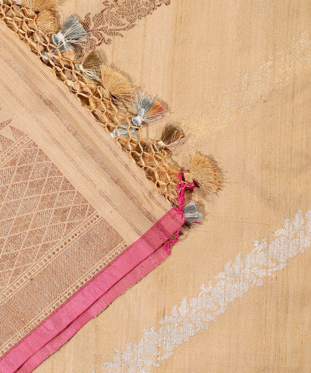 Handloom_Cream_Tussar_Silk_Banarasi_Dupatta_With_Aada_Jaal_WeaverStory_04