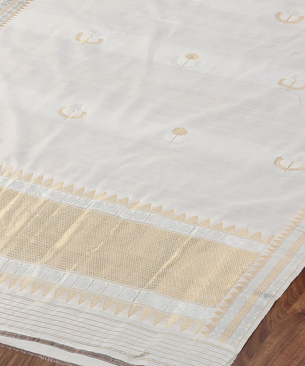 Offwhite_Handloom_Chiniya_Silk_Banarasi_Dupatta_With_Gold_Silver_Zari_Border_WeaverStory_03