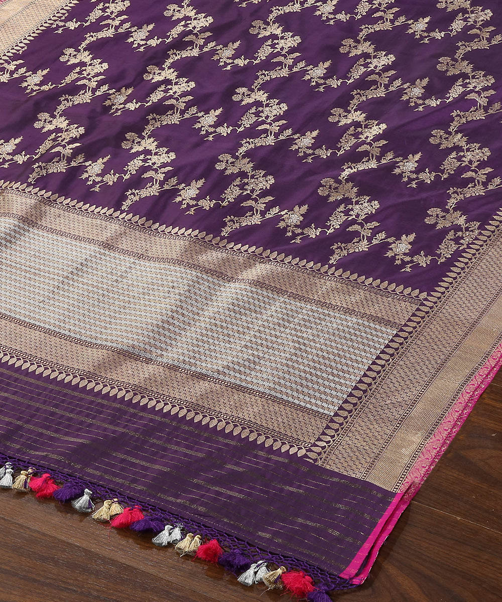 Dark_Purple_Handloom_Pure_Katan_Silk_Banarasi_Dupatta_With_Jaal_WeaverStory_03