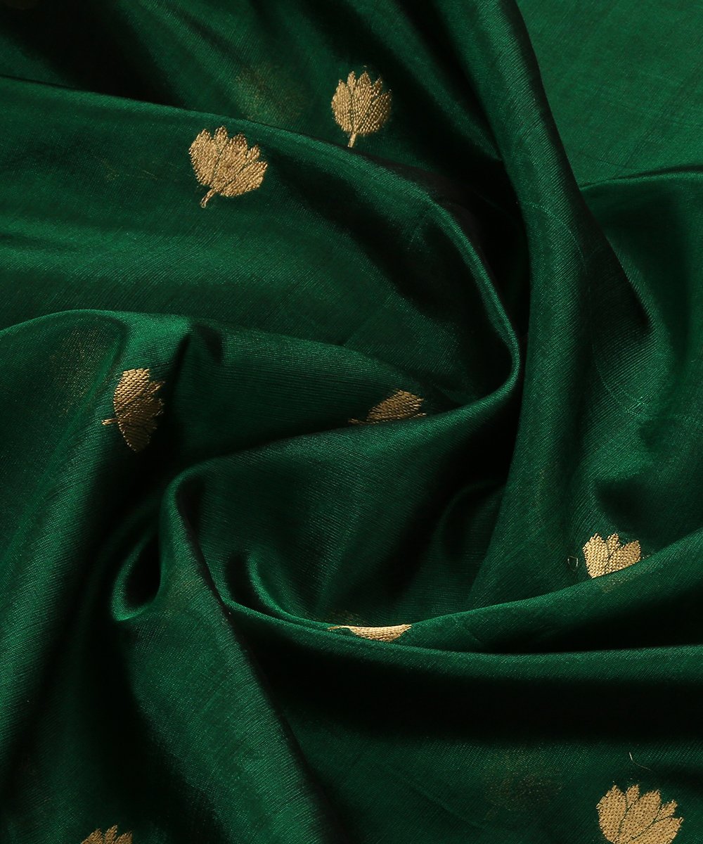 Handloom_Green_Pure_Chanderi_Silk_Eknaliya_Chanderi_Dupatta_with_Mogra_Booti_WeaverStory_05