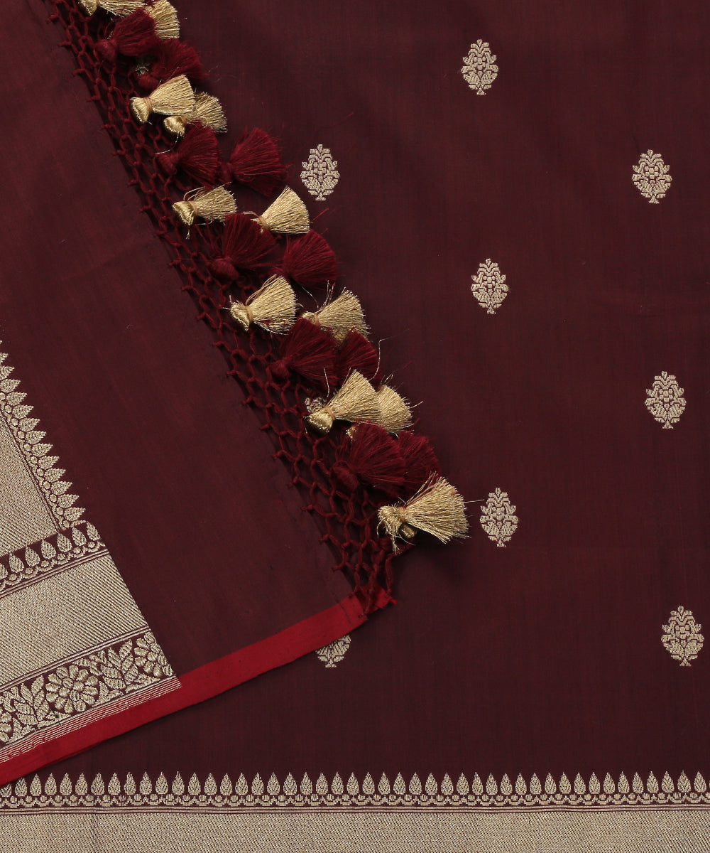 Wine_Handloom_Pure_Katan_Silk_Banarasi_Dupatta_With_Kadhwa_Booti_and_Red_Selvedge_WeaverStory_04