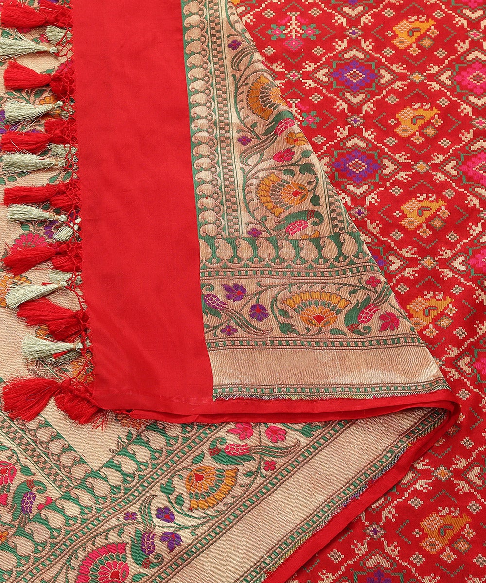 Red_Handloom_Pure_Katan_Silk_Cutwork_Patola_Banarasi_Dupatta_With_Meenakari_Design_WeaverStory_04