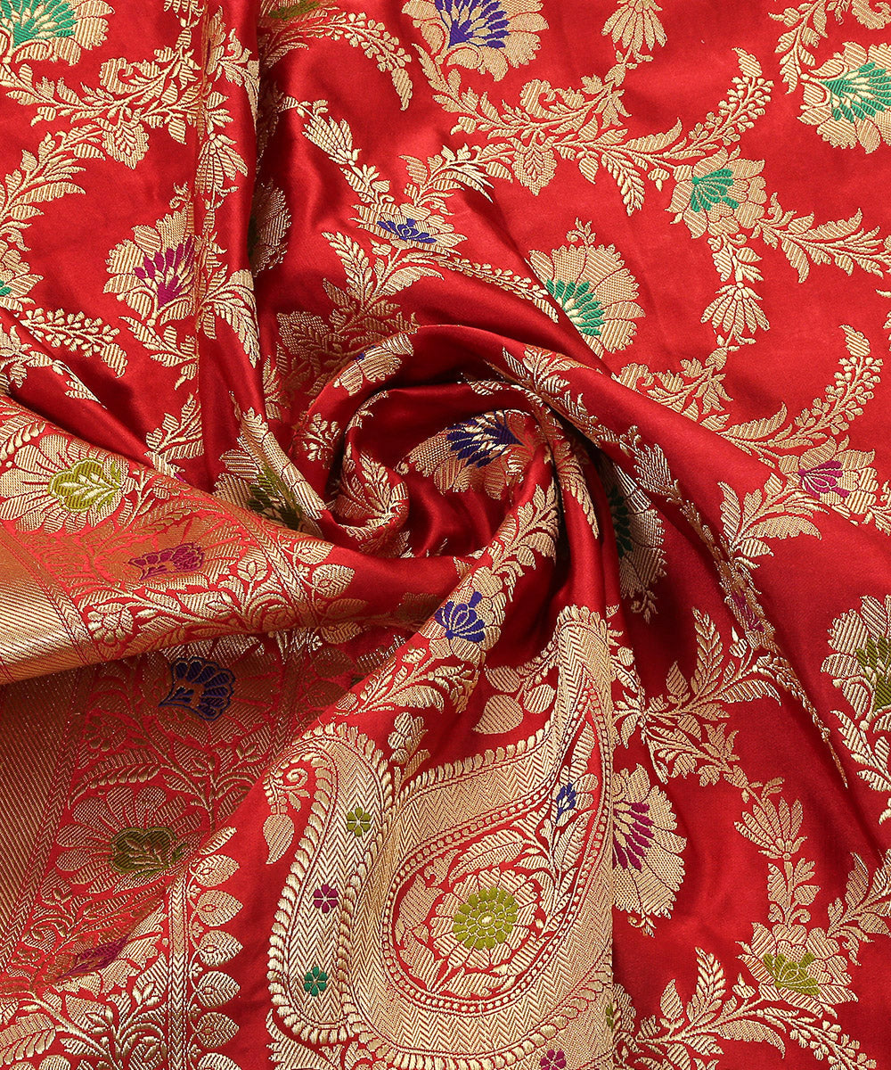 Handloom_Red_Pure_Katan_Silk_Banarasi_Dupatta_with_Real_Zari_Meenakari_WeaverStory_05