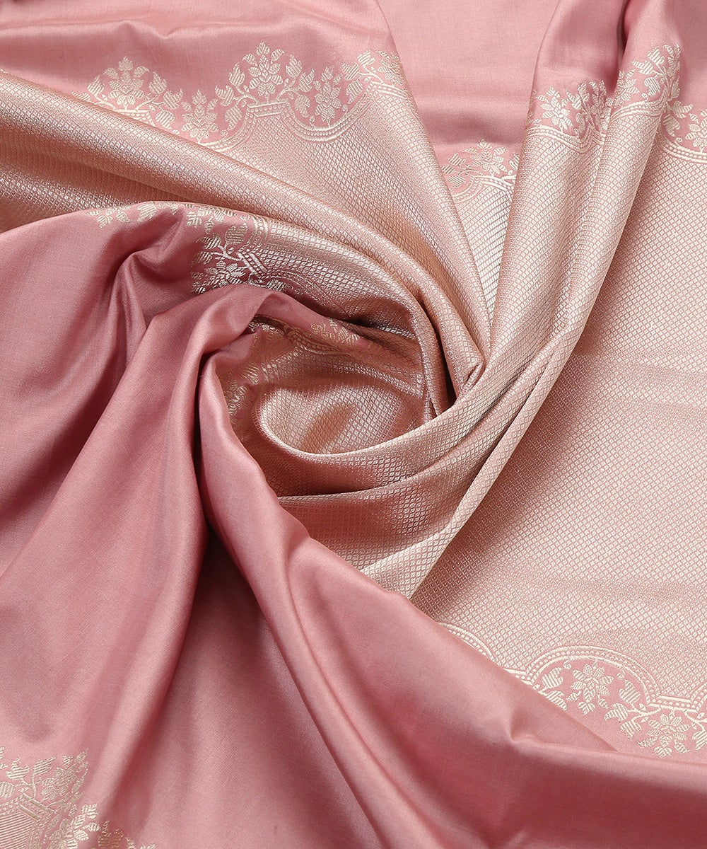 Handloom_Blush_Pink_Pure_Katan_Silk_Banarasi_Dupatta_with_Kadhwa_Border_WeaverStory_05