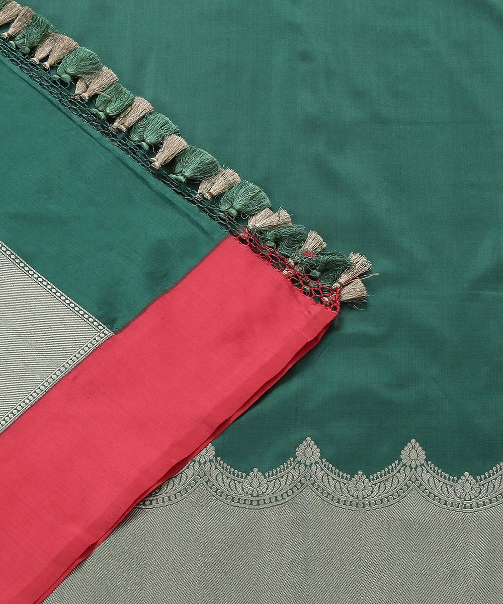 Teal_Green_Handloom_Pure_Katan_Silk_Kadhwa_Banarasi_Dupatta_With_Silver_Zari_Pink_Border_WeaverStory_04
