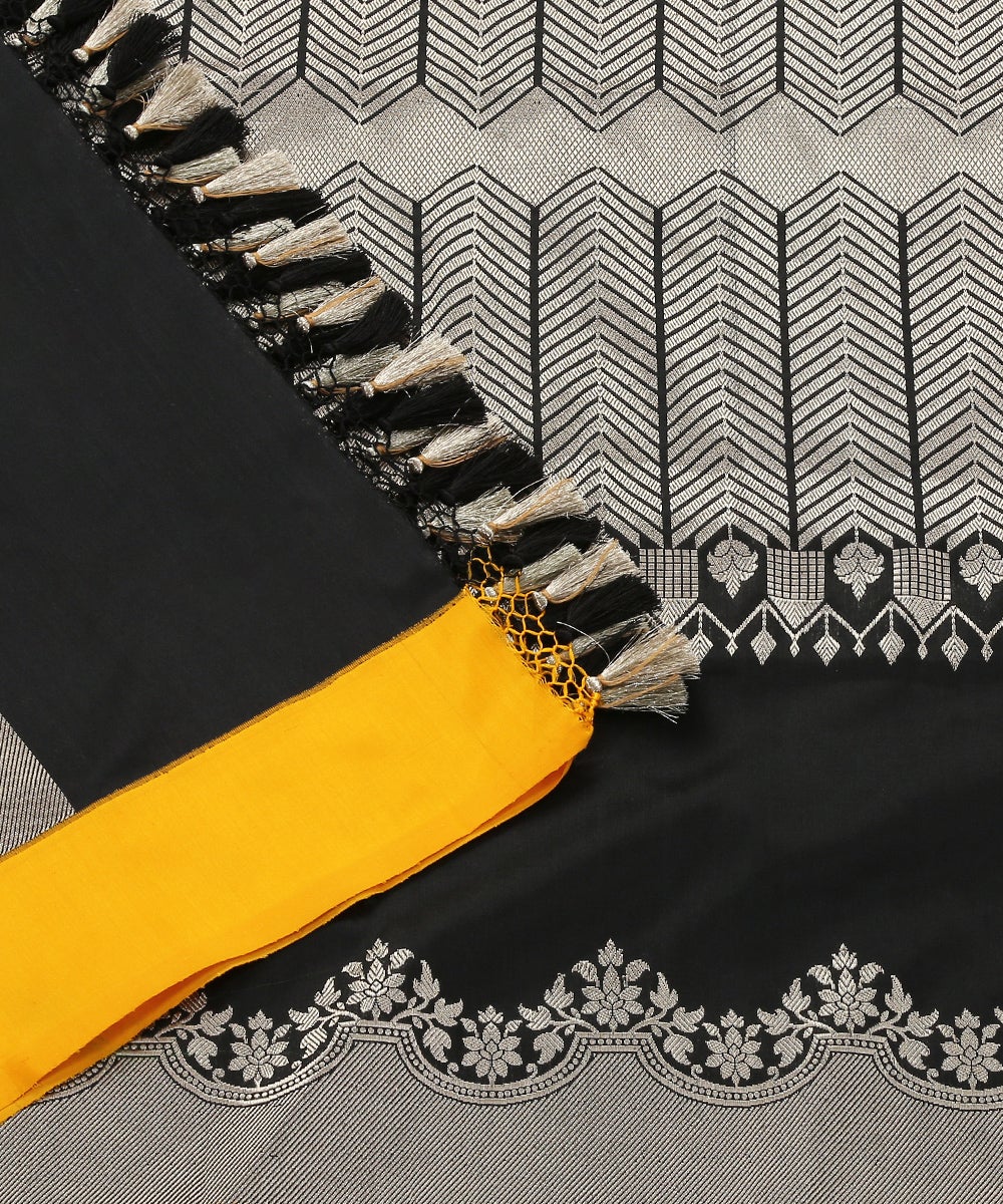 Black_Handloom_Kadhwa_Pure_Katan_Silk_Banarasi_Dupatta_With_Floral_Silver_Zari_Yellow_Border_WeaverStory_04