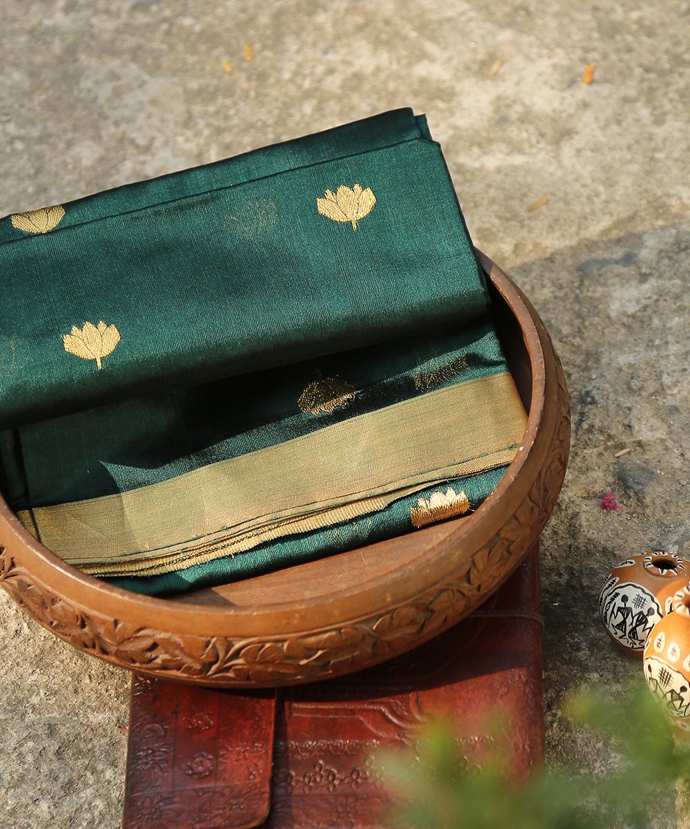 Green_Handloom_Eknaliya_Chanderi_Silk_Dupatta_with_Lotus_Motifs_WeaverStory_01