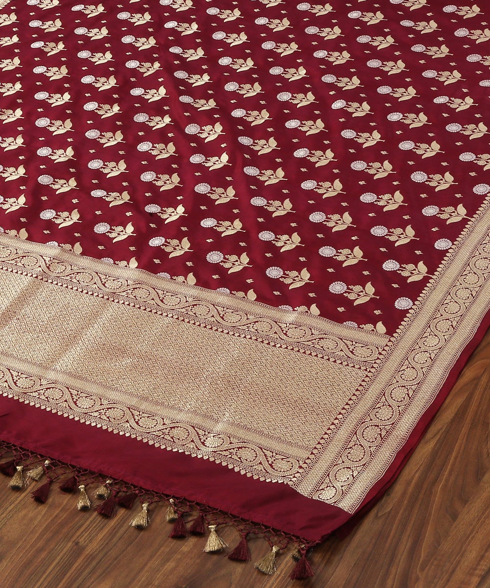 Handloom_Wine_Pure_Katan_Silk_Sona_Rupa_Banarasi_Dupatta_with_Sunflower_Zari_Motif_WeaverStory_03