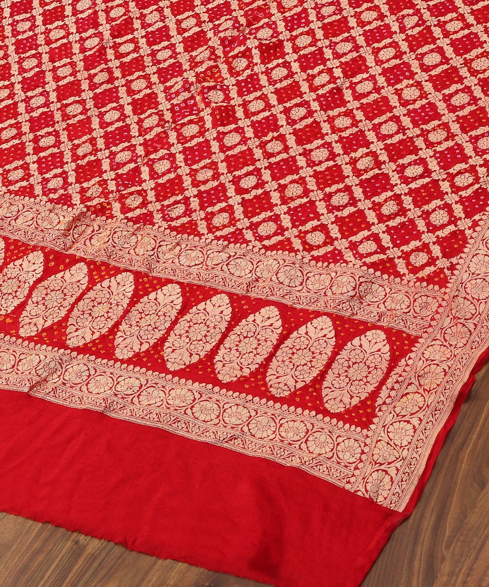 Red_Georgette_Cutwork_Handloom_Banarasi_Bandhej_Dupatta_with_Golden_Zari_Jaal_WeaverStory_03