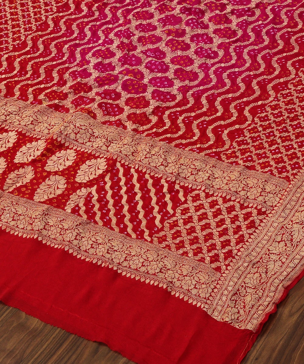 Handloom_Red_And_Pink_Cutwork_Georgette_Banarasi_Bandhej_Dupatta_with_Golden_Zari_Jaal_WeaverStory_03