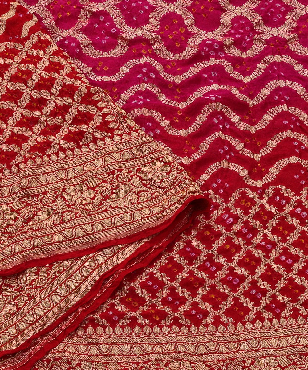 Handloom_Red_And_Pink_Cutwork_Georgette_Banarasi_Bandhej_Dupatta_with_Golden_Zari_Jaal_WeaverStory_04