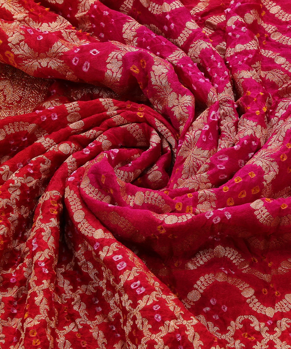Handloom_Red_And_Pink_Cutwork_Georgette_Banarasi_Bandhej_Dupatta_with_Golden_Zari_Jaal_WeaverStory_05