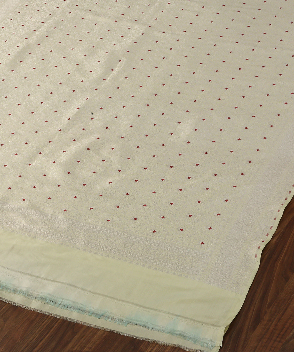 Handloom_Yellow_Pure_Katan_Silk_Kimkhab_Banarasi_Dupatta_With_Red_Meenakari_and_Silver_Zari_WeaverStory_03