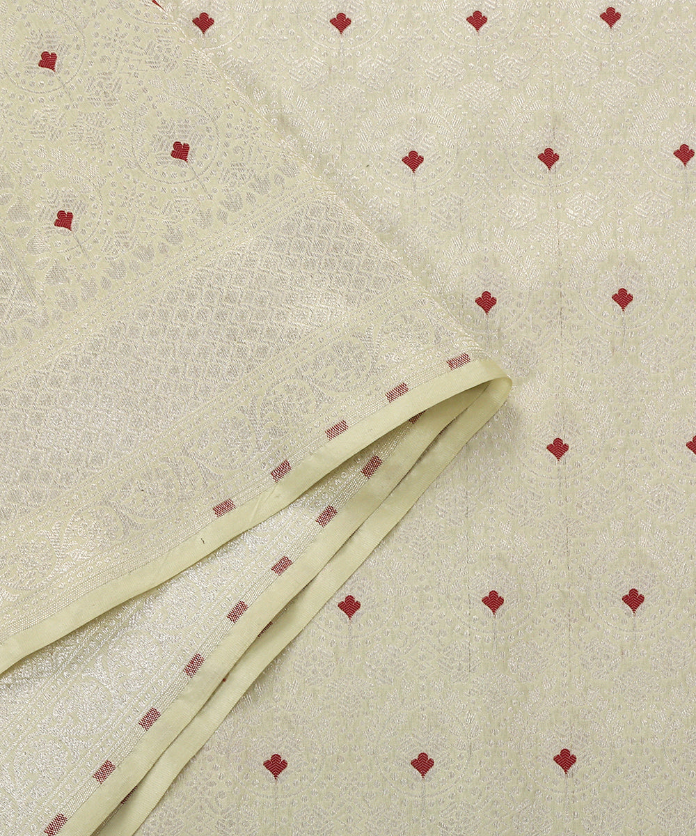 Handloom_Yellow_Pure_Katan_Silk_Kimkhab_Banarasi_Dupatta_With_Red_Meenakari_and_Silver_Zari_WeaverStory_04