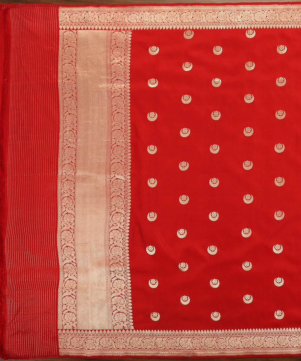 Handloom_Red_Pure_Katan_Silk_Banarasi_Dupatta_with_Kadhwa_Chaand_Boota_WeaverStory_02