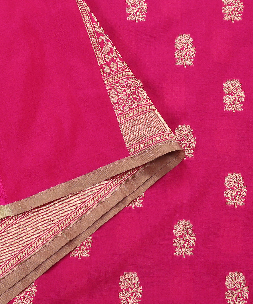 Handloom_Pink_Katan_Georgette_Banarasi_Dupatta_with_Floral_Booti_WeaverStory_04