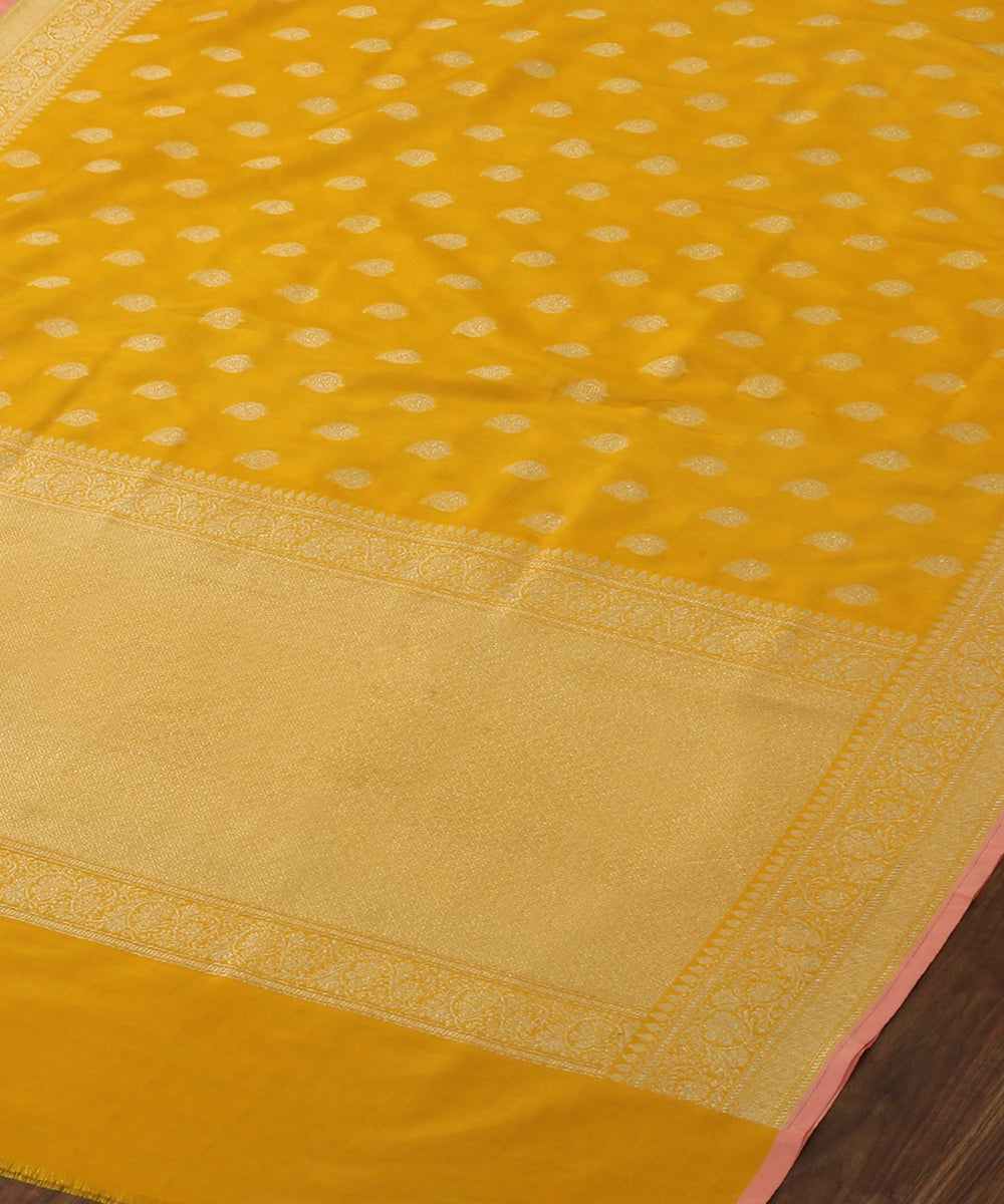 Yellow_Handloom_Katan_Georgette_Banarasi_Dupatta_with_Paisley_Booti_WeaverStory_03