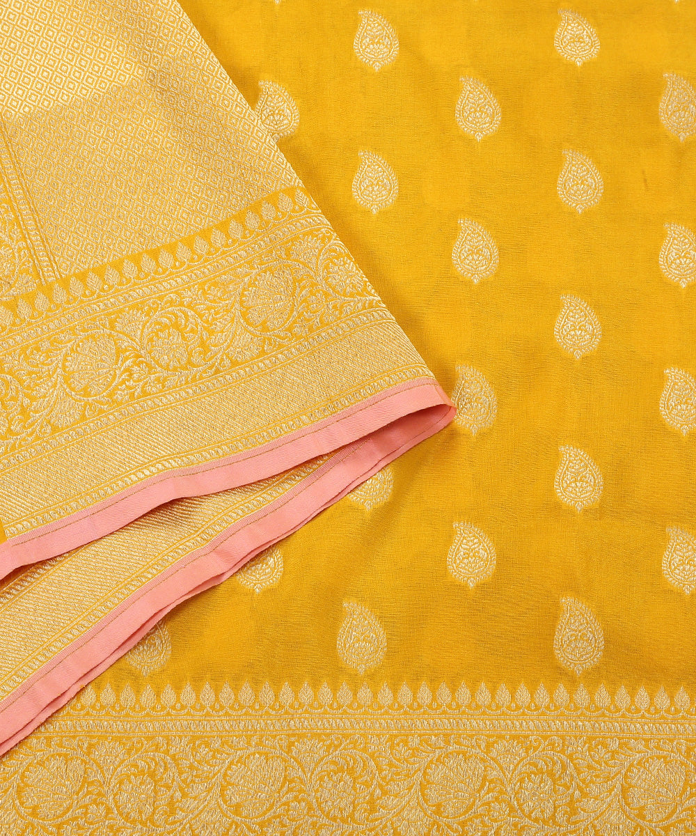 Yellow_Handloom_Katan_Georgette_Banarasi_Dupatta_with_Paisley_Booti_WeaverStory_04