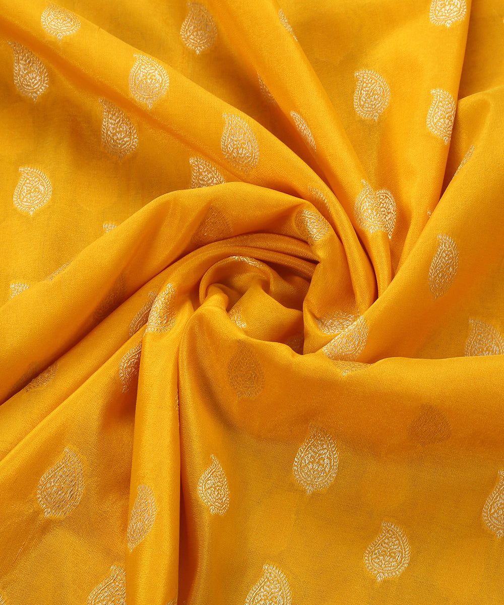Yellow_Handloom_Katan_Georgette_Banarasi_Dupatta_with_Paisley_Booti_WeaverStory_05