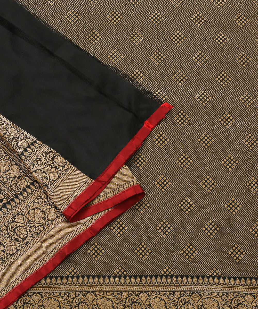 Black_Handloom_Pure_Katan_Silk_Banarasi_Dupatta_with_Gold_Zari_WeaverStory_04