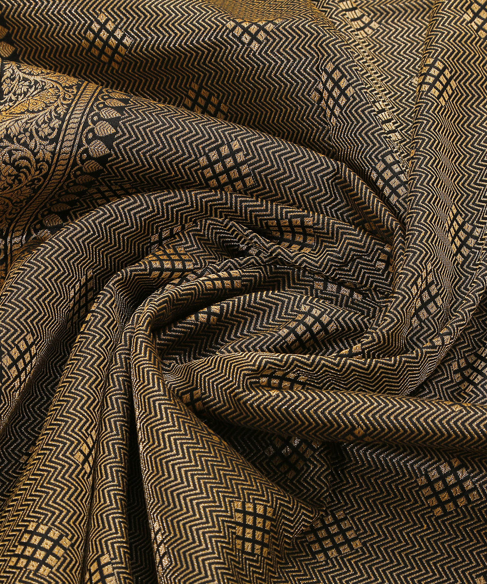 Black_Handloom_Pure_Katan_Silk_Banarasi_Dupatta_with_Gold_Zari_WeaverStory_05