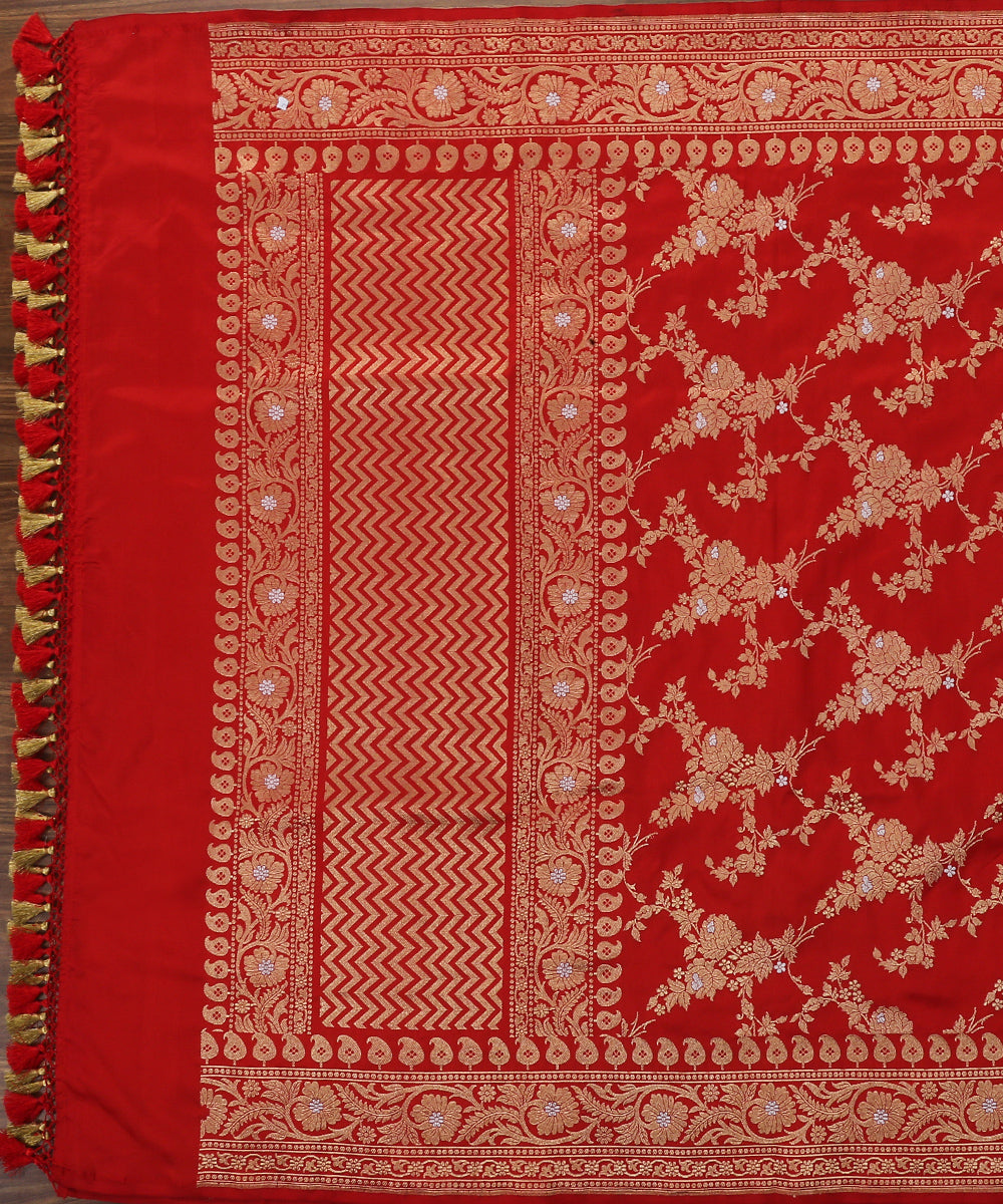 Handloom_Red_Kadhwa_Jangla_Pure_Katan_Silk_Banarasi_Dupatta_WeaverStory_02