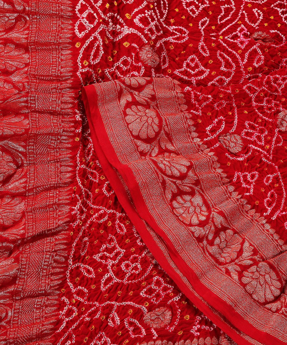 Red_Handloom_Kadhwa_Boota_Banarasi_Bandhej_Georgette_Dupatta_WeaverStory_04