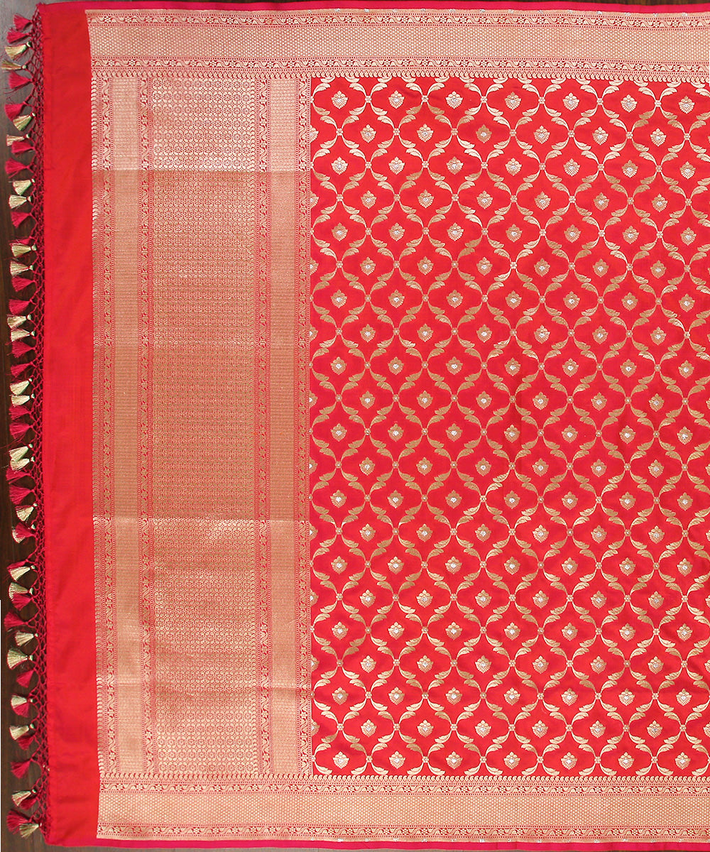 Pink_And_Orange_Handloom_Dual_Tone_Pure_Katan_Silk_Banarasi_Dupatta_with_Cutwork_Jaal_WeaverStory_02