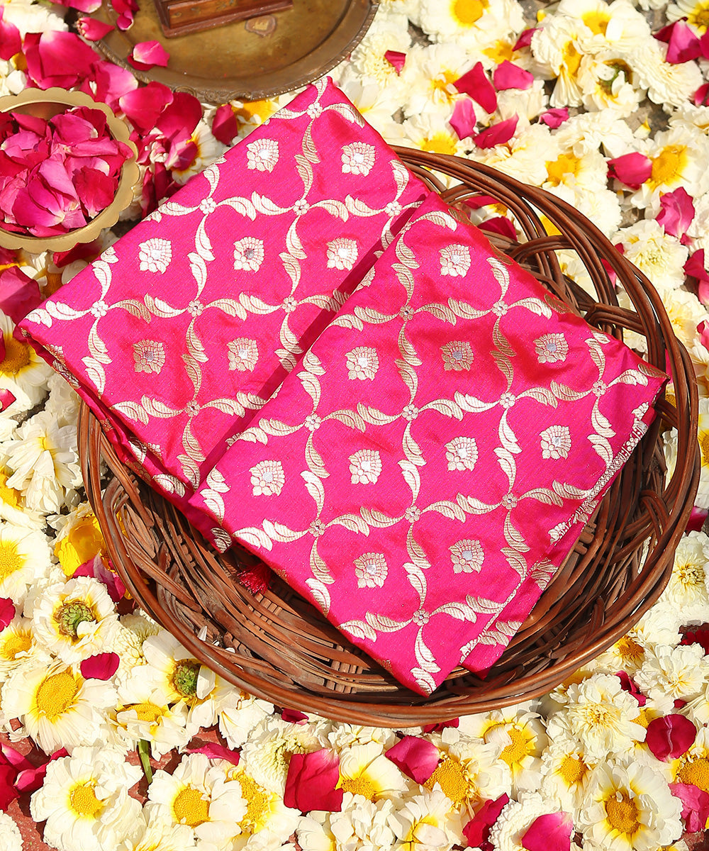 Rani_Pink_Handloom_Pure_Katan_Silk_Banarasi_Dupatta_with_Cutwork_Jaal_WeaverStory_01