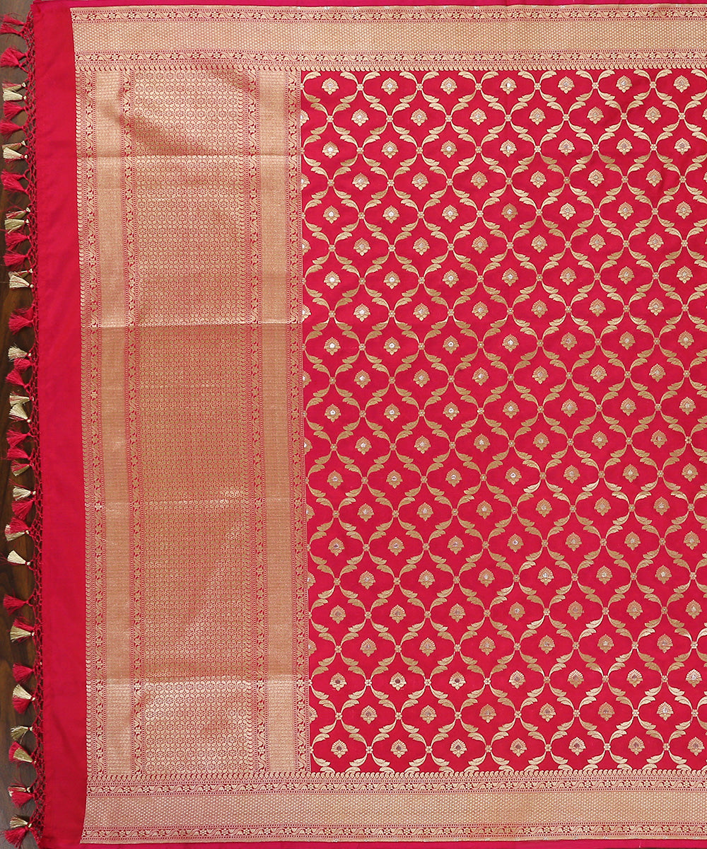 Pink_Dual_Tone_Handloom_Pure_Katan_Silk_Banarasi_Dupatta_with_Diamond_Cutwork_Jaal_WeaverStory_02