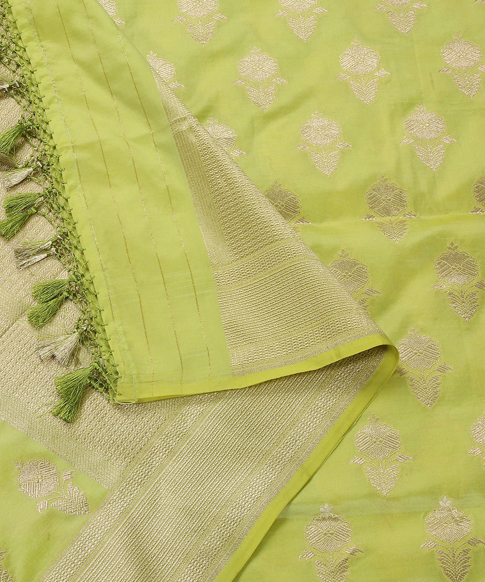 Handloom_Pista_Green_Banarasi_Pure_Katan_Silk_Banarasi_Dupatta_with_Cutwork_Booti_WeaverStory_04