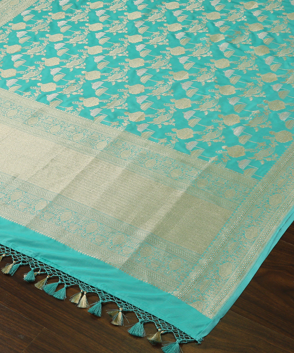 Handloom_Turquoise_Blue_Pure_Katan_Silk_Banarasi_Dupatta_With_Umbrellas_WeaverStory_03
