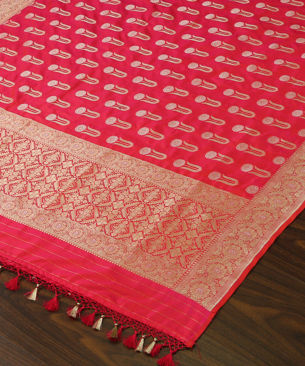 Handloom_Pink_Sunflower_Motif_Pure_Katan_Silk_Banarasi_Dupatta_WeaverStory_03