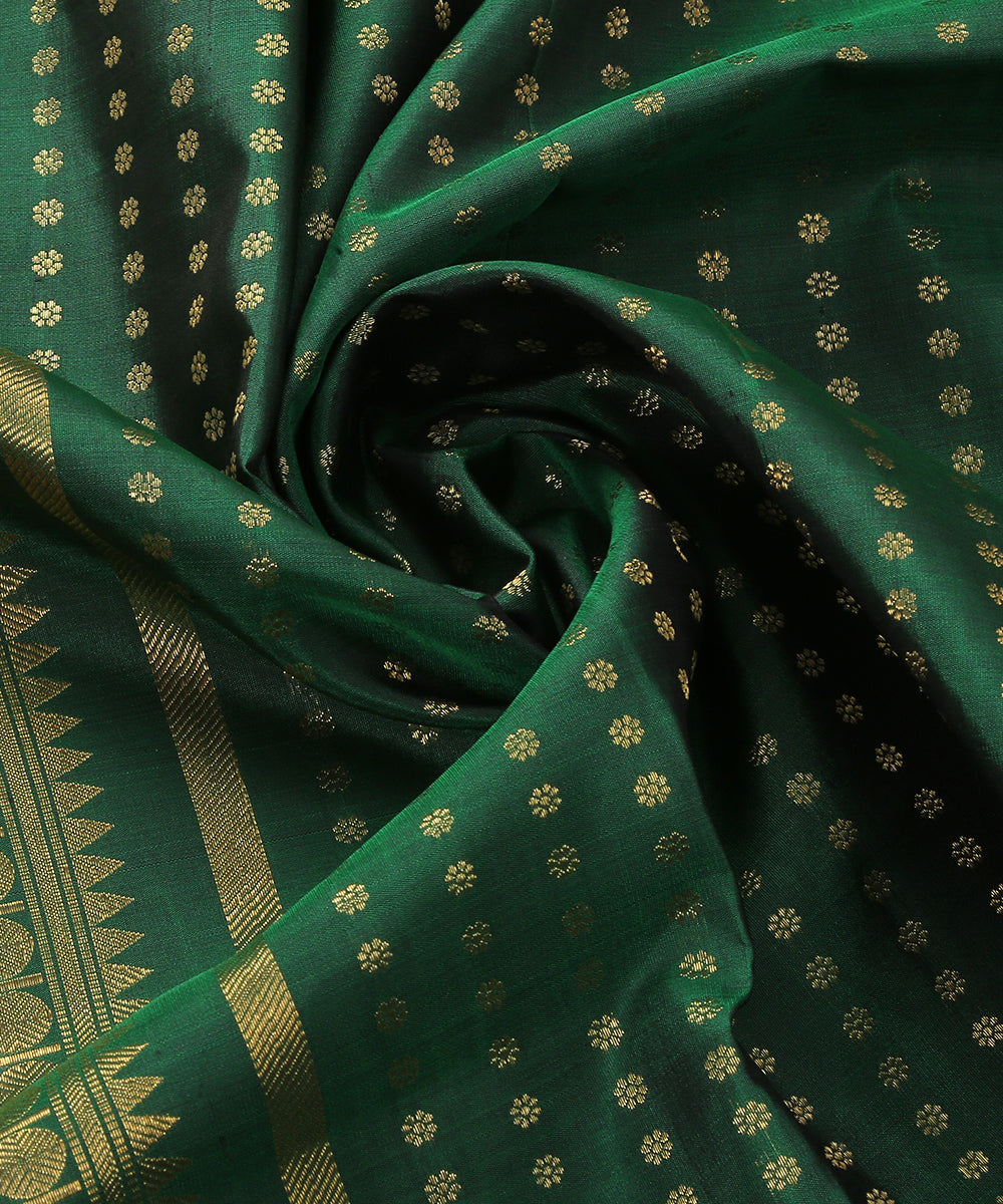 Handloom_Emerald_Green_Pure_Zari_Kanjivaram_Dupatta_With_Gold_Border_And_Booti_WeaverStory_05