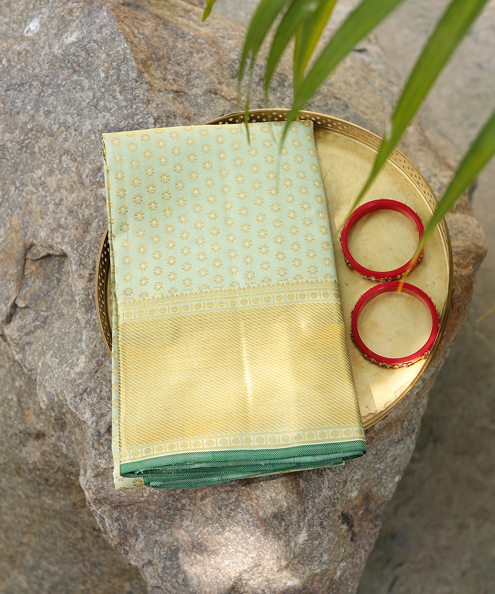 Pista_Handloom_Pure_Zari_Kanjivaram_Dupatta_With_Gold_And_Silver_Zari_Rudraksh_Motifs_WeaverStory_01