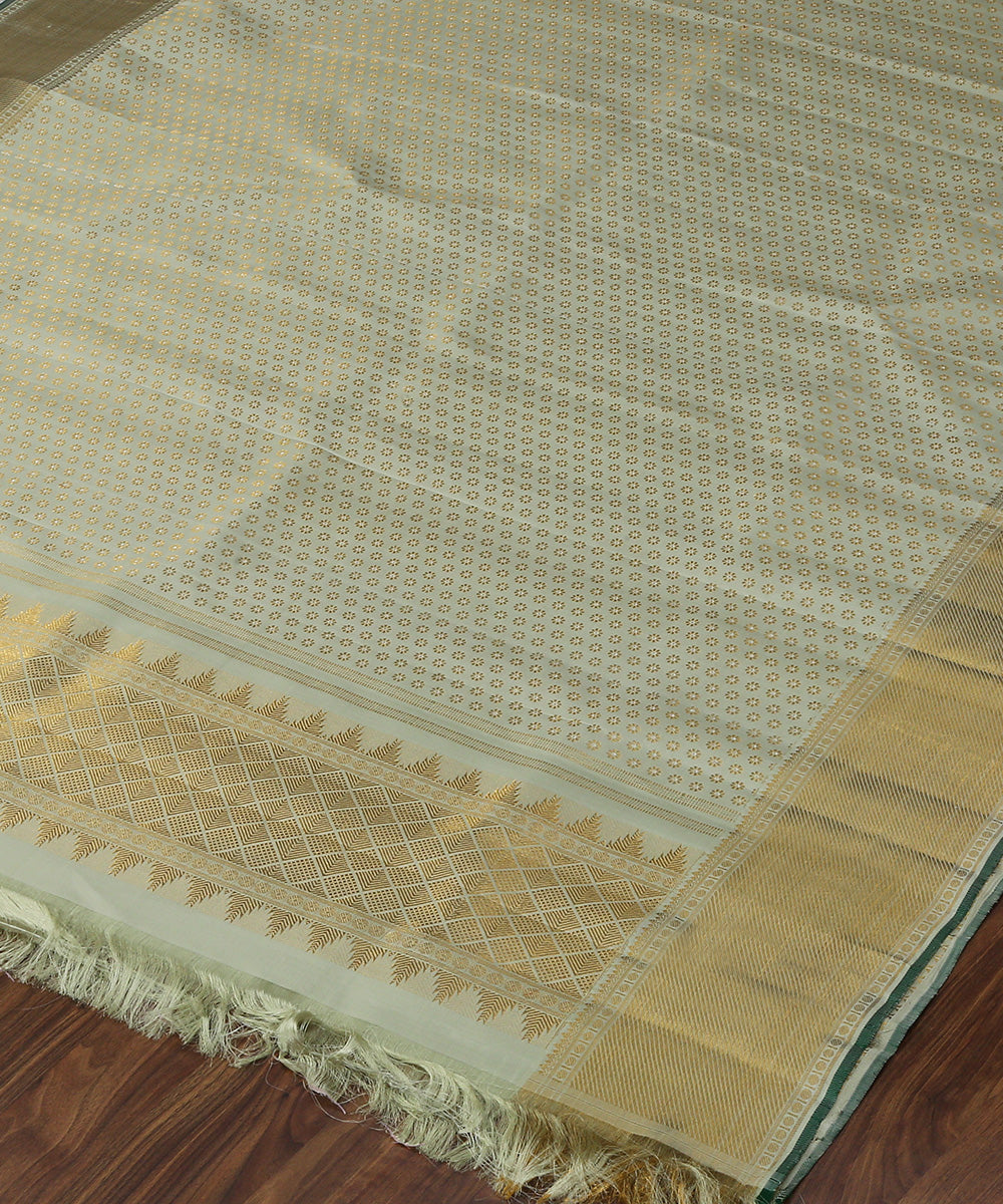 Pista_Handloom_Pure_Zari_Kanjivaram_Dupatta_With_Gold_And_Silver_Zari_Rudraksh_Motifs_WeaverStory_03