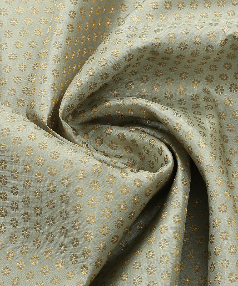 Pista_Handloom_Pure_Zari_Kanjivaram_Dupatta_With_Gold_And_Silver_Zari_Rudraksh_Motifs_WeaverStory_05
